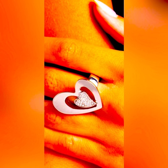 💎🤍💎 “ABSTRACT AMOR” WHITE RING ~ PAPARAZZI❗️💎🤍💎 - Picture 3 of 4